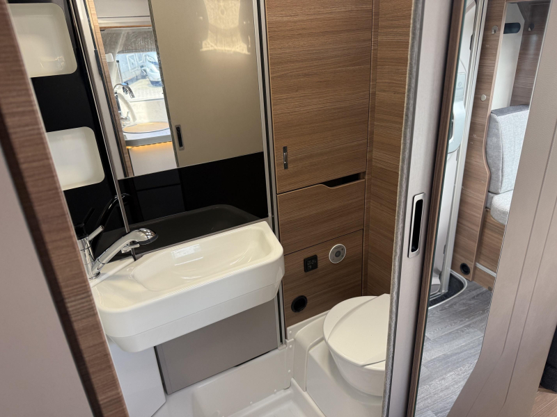 Knaus Van TI Vansation 650 MEG Platinum - Automatik 9G Foto: 12