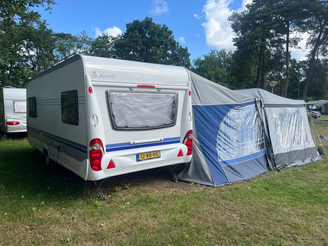 Eriba Nova 530 - LITS SIMPLES SIÈGES RONDS
