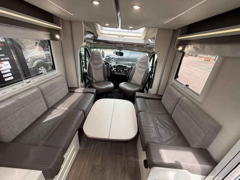 Challenger Graphite 270 VIP Hefbed Enkele Bedden 2018  foto: 15