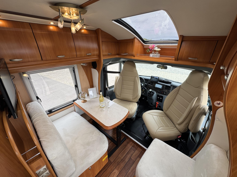 Hobby Van T 500 Compact Motorairco Foto: 2