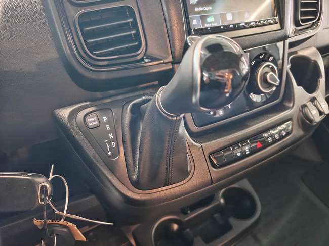 tourne mobil 6.4 Cruise 180CV Automatique - TOUTES SAISONS photo: 19