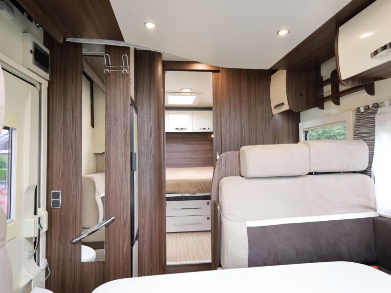 Benimar Tessoro 495 QUEENSBED + LIFT BED photo: 2