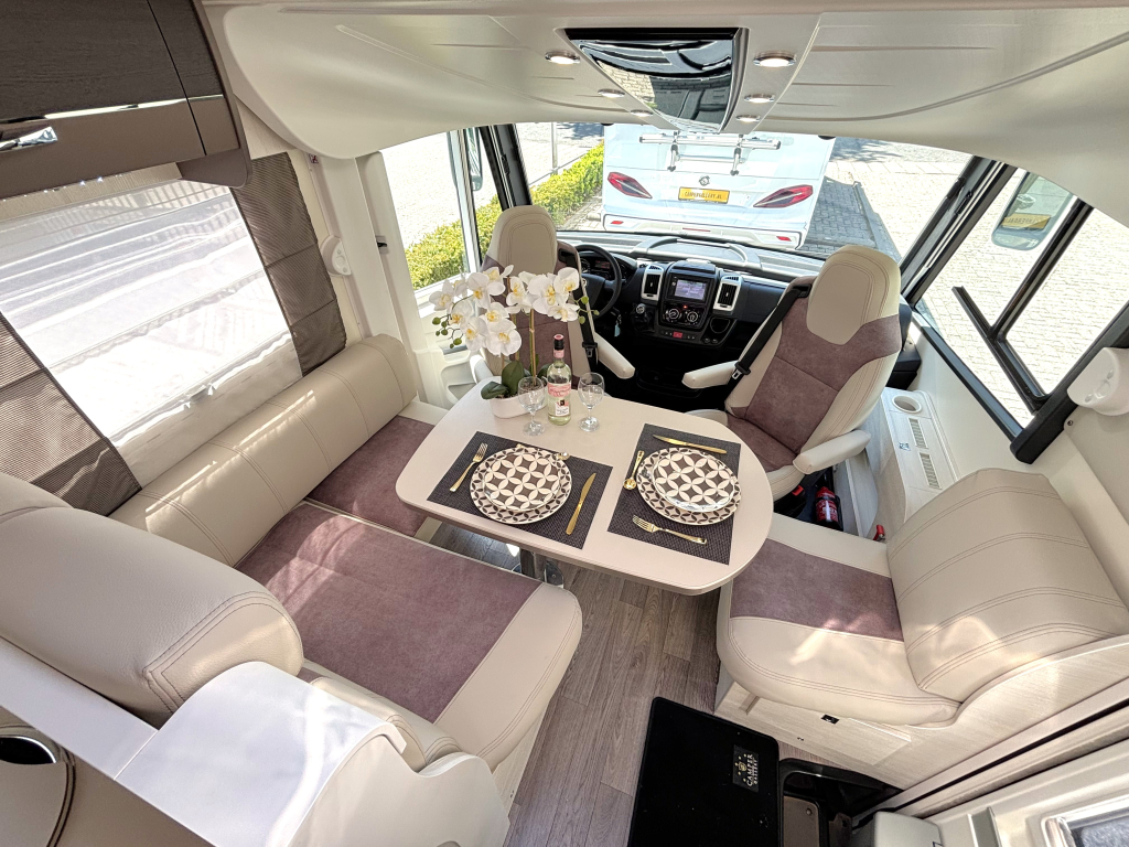 Challenger Sirius 3087 GA EINZELBETTEN + HUBBETT EURO 6 Foto: 1