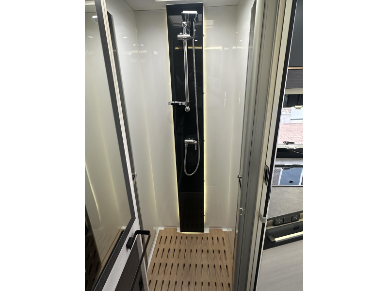 Chausson 640 Titanium Premium 1e eigenaar, nieuwstaat  foto: 14