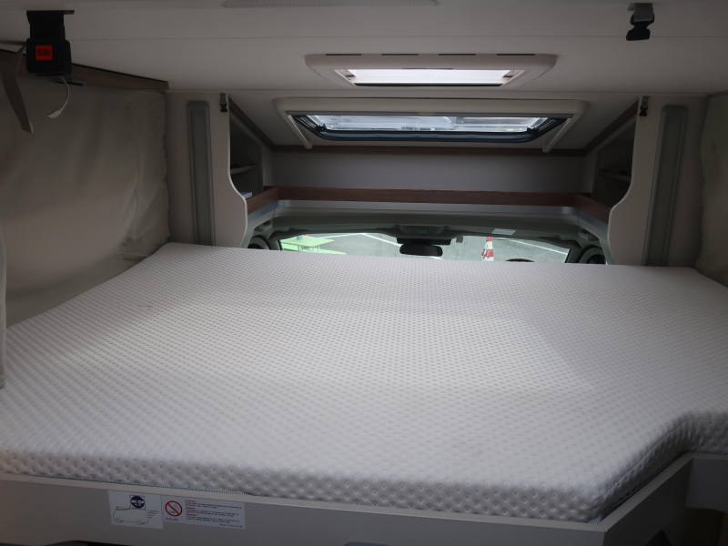 Dethleffs Trend 7057 T EB AUTOMAAT HEFBED AIRCO  foto: 18