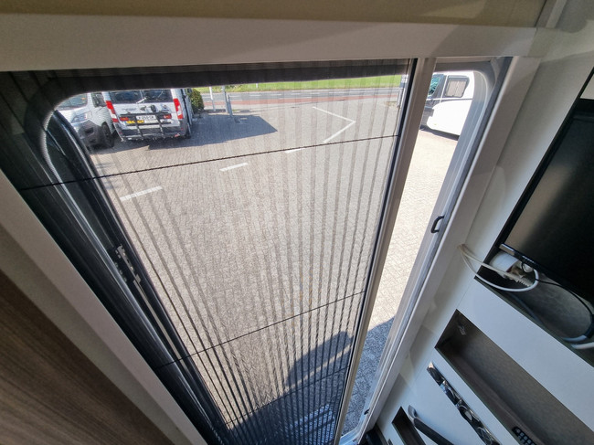 B&uuml;rstner Ixeo I720 Champagne Fiat foto: 10