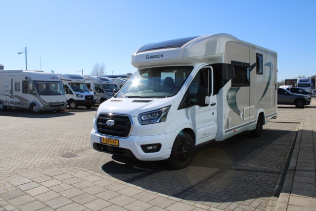 Virtually new Exclusive Line 660 Chausson AUTOMATIC double entrance door Artic pack (70 photo: 4