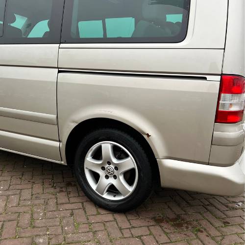 VOLKSWAGEN MULTIVAN TDI 128 KW 2.5 AUT Foto: 4