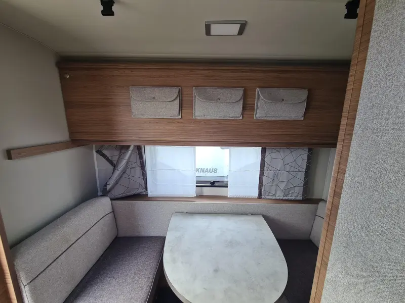 Knaus Sport 400 LK Voortent! 