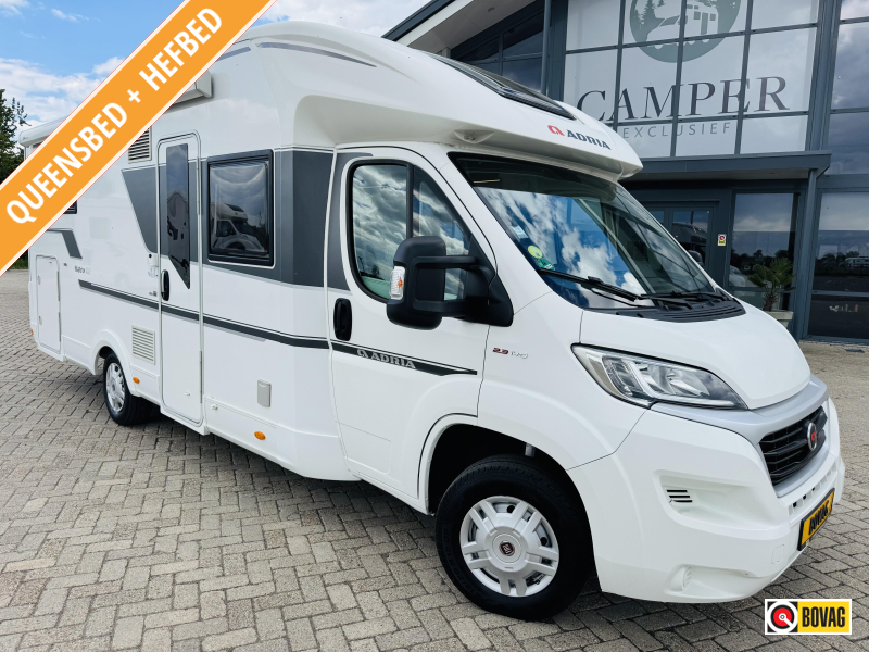 Adria Matrix Plus 670 DC Queensbed Hefbed Omvormer