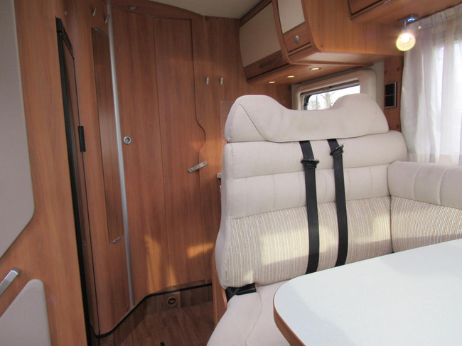 Hymer 598 Exsis-T Semi-initegraal Queensbed nieuw model 2016 foto: 7
