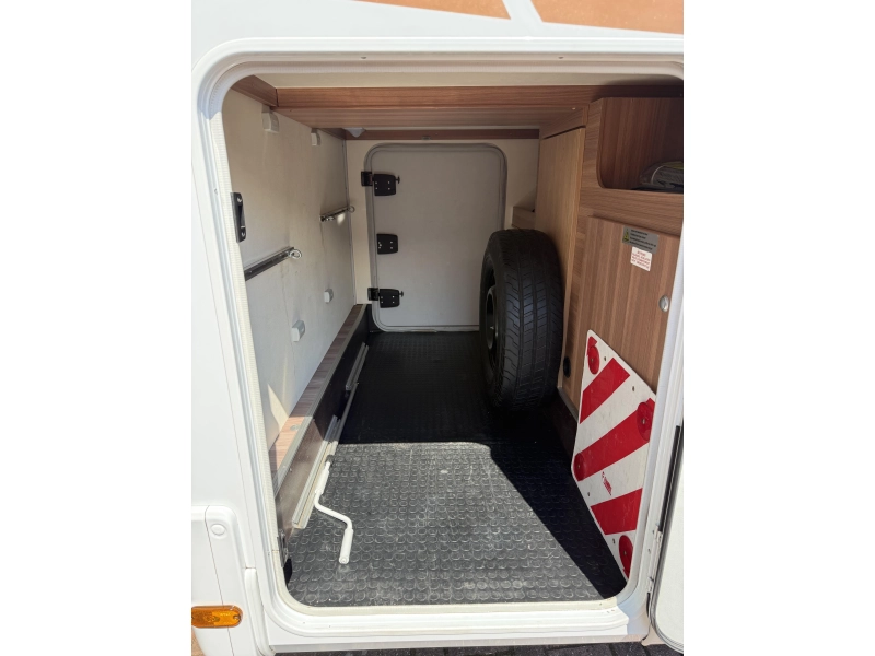 Weinsberg CaraCompact Pepper 600 MEG Edition Enkele Bedden 18  foto: 8