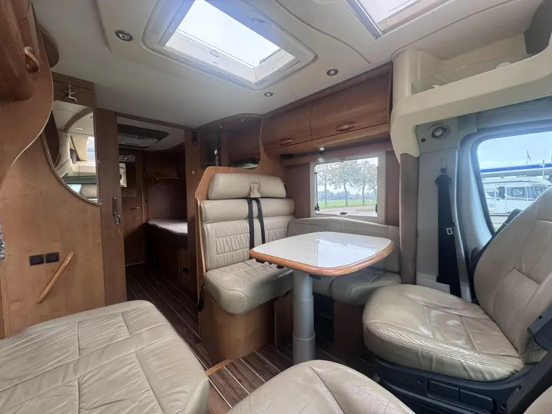 Rapido 7065+ F veel extra's accessoires  foto: 11