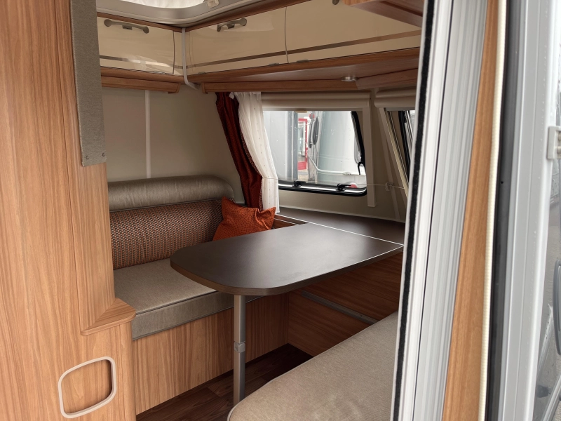 Eriba Touring Troll 530 SE Mover/Toldo Thule foto: 2