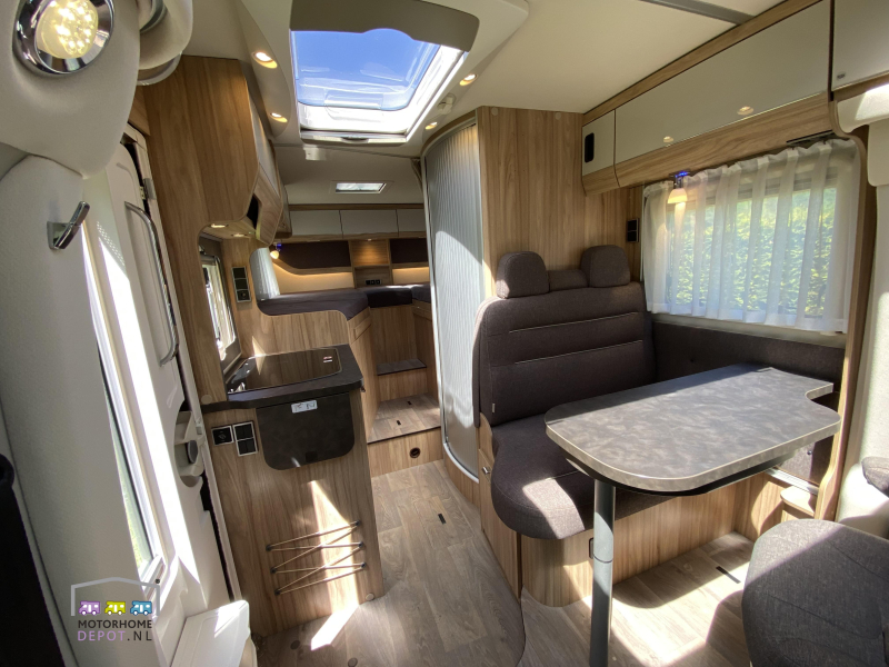 Hymer Exsis-T 374 Crossover 2022 Nieuwstaat  foto: 10