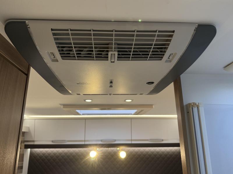 Adria Matrix Plus 670 SL Lengte bedden- Automaat  foto: 11