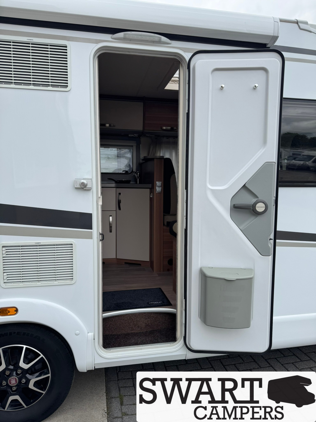 Weinsberg CaraLoft 650 MF, cama francesa 130 CV foto: 18