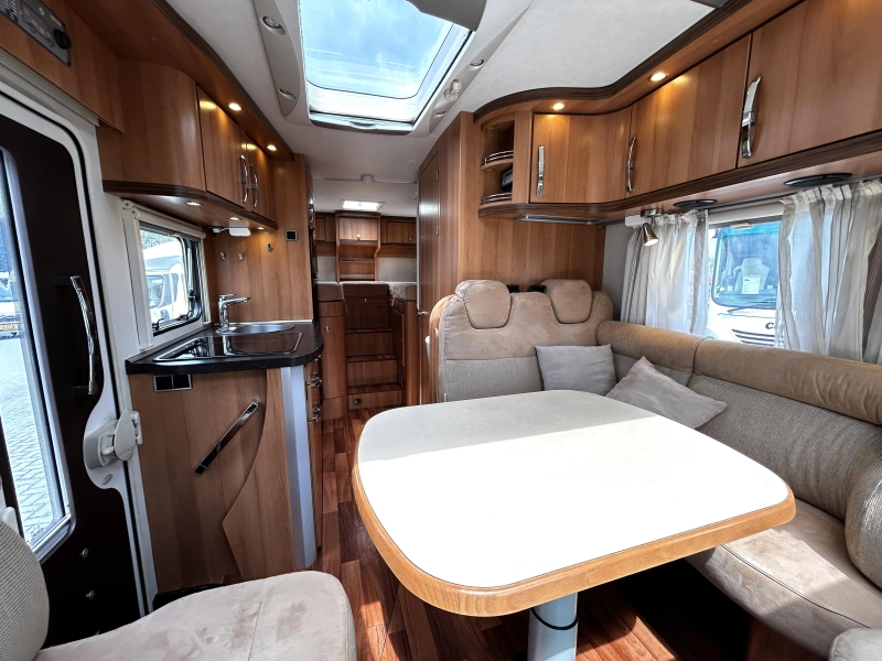 Hymer T 674 SL Enkele-bedden/2014/Euro-5  foto: 7