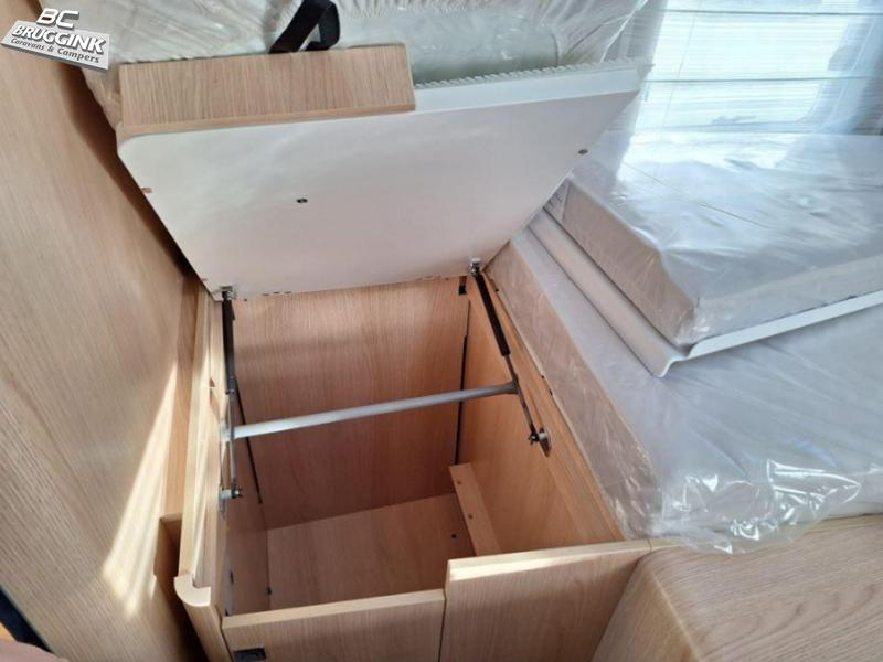 Hymer B-MC I 600 ENKELE BEDDEN + HEFBED  foto: 15