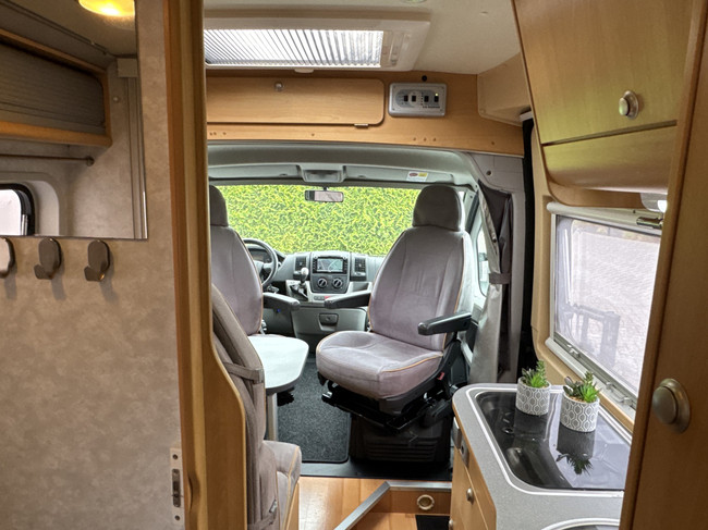 Adria Twin 600 158 CV Fiat Ducato 3.0 AUTOM&Aacute;TICO **Solo 6 metros/Cama transversal grande/4 asientos/Toldo/Panel solar/Portabicicletas/JBL/Ver foto: 20