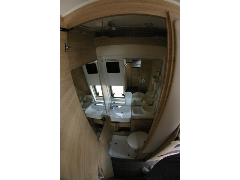 Knaus Boxstar 600 LIFETIME XL Camas individuales, 4 personas. foto: 10