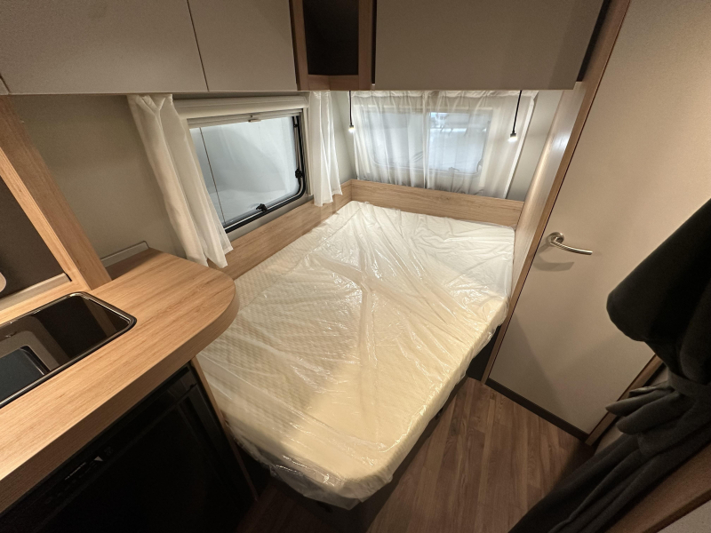 Knaus Sport 450 FU fransbed / rondzit | A69  foto: 11