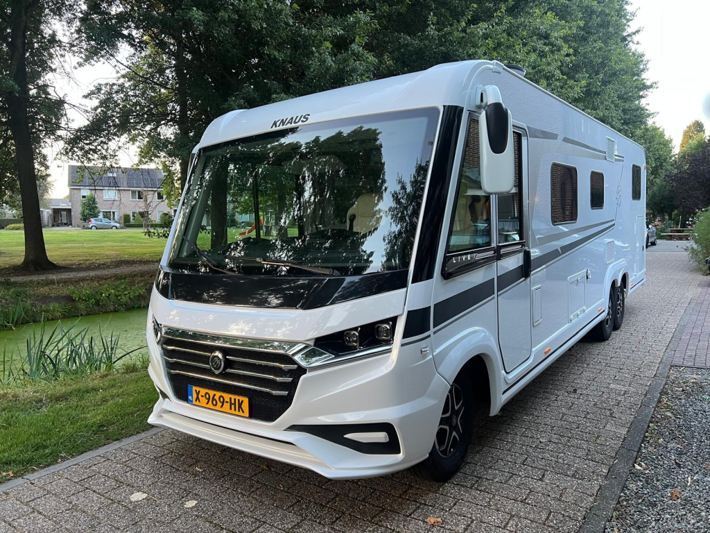 KNAUS R12 foto: 1