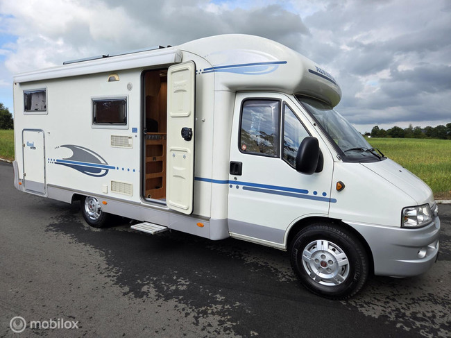 Adria Coral 660 enkele bedden 128pk ☆Trekhaak, 2004, Solar☆