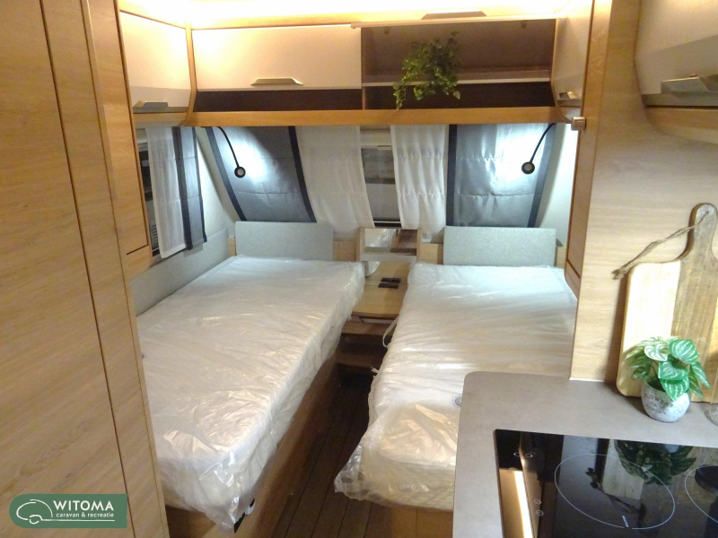 Knaus Sudwind Black Selection 460 EU 50 jaar Witoma voordeel!  foto: 9