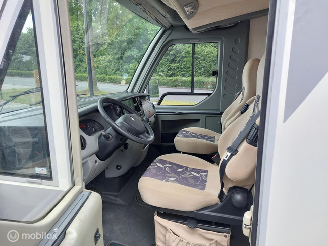 Adria Adria Vision I 677 SP 97dkm! NAP 2x Airco Hefbed 2x Zonnepaneel photo: 6