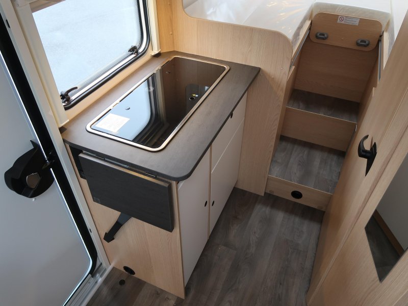 Sunlight V67S Adventure HOGE KOELKAST/ 2X1 BED!!  foto: 8
