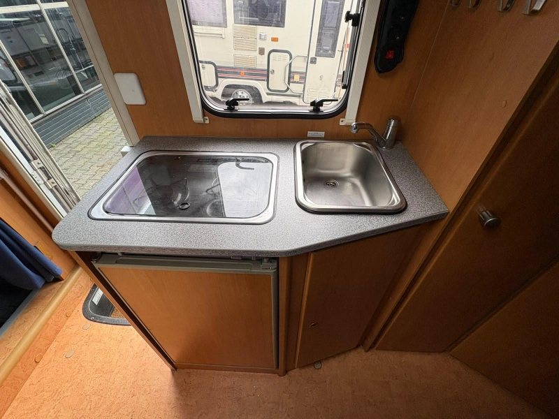 Dethleffs Globebus T 2 Airco,Vastbed,Luifel  foto: 11
