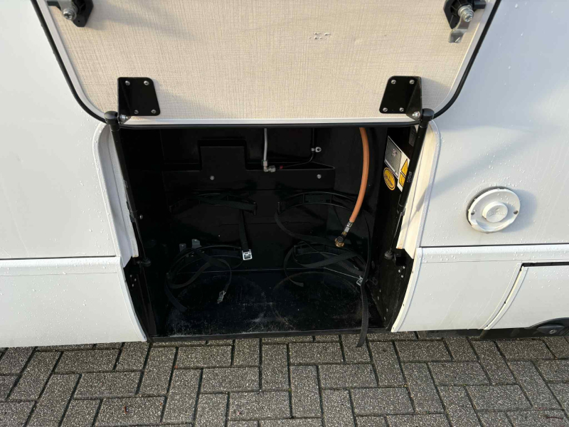 Hymer BMC-T 680 Vlakke vloer  foto: 16