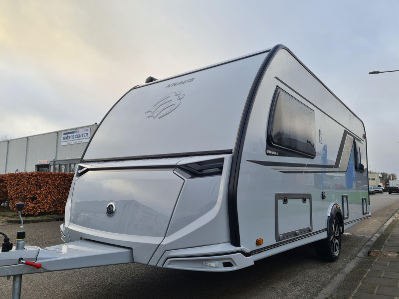 Knaus Sudwind 60 Years 500 EU Met luifel en vloerverw.  foto: 7