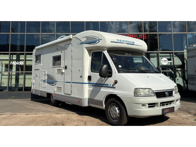 Adria Coral 660 SL Camas individuales, Aire acondicionado, 130CV foto: 1