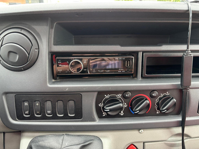 Knaus Sun Ti Renault Master 2.5 dCi | Camper | Cassetteluifel | Fietsendrager achter | Elektrische ramen voor | NAVI  | PANO | Auto airco foto: 4