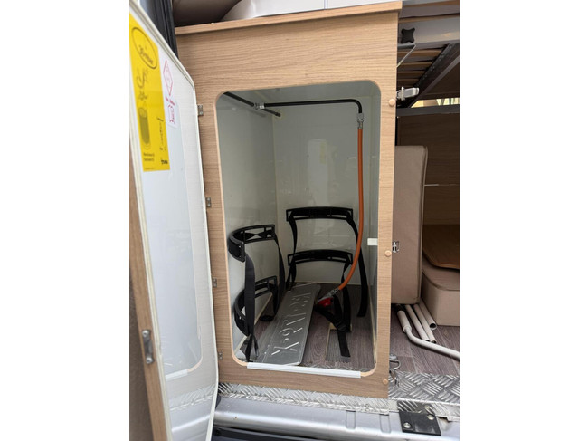 Adria TWIN 640 SLX Enkele Bedden Luifel Trekhaak Bearlock foto: 23