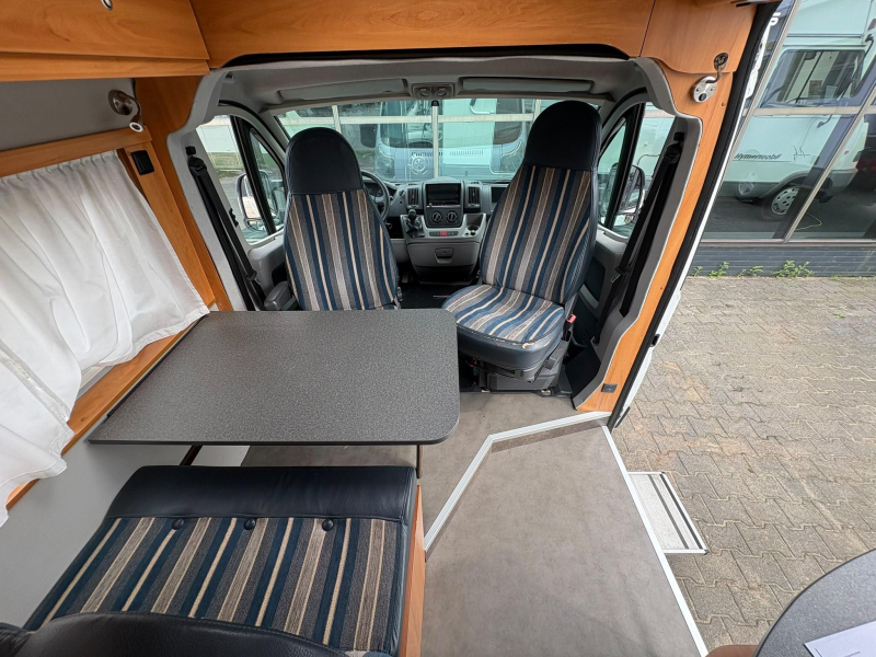 Globecar Globescout 600 130CV, Cama fija, Toldo foto: 16
