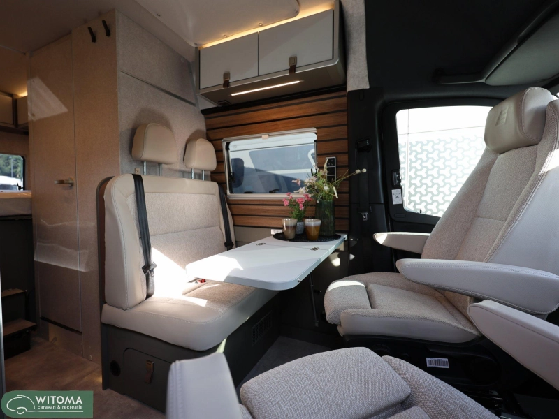 Hymer Grand Canyon S 600 4x4 4 Matic Off Grid Foto: 8