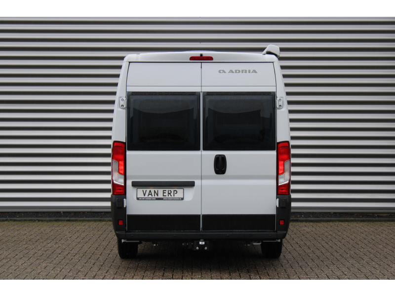 Adria Twin 640 SGX 140HP Automatic Towbar photo: 21