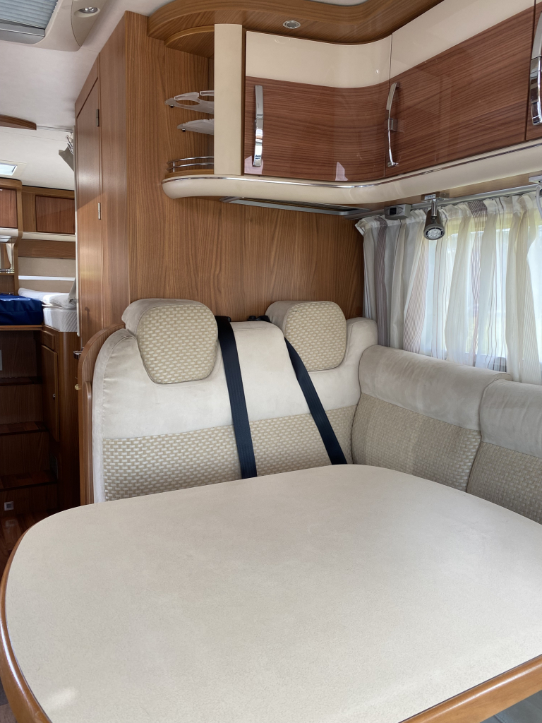 Hymer T 674 SL 2.3 MultiJet 160 CV, Semi-integral, 2 camas individuales, Aire acondicionado de motor, Antena parab&oacute;lica autom&aacute;tica, etc. A&ntilde;o 2011 Camper Centrum On the Road en Noorderringweg 4 en Marum. foto: 12
