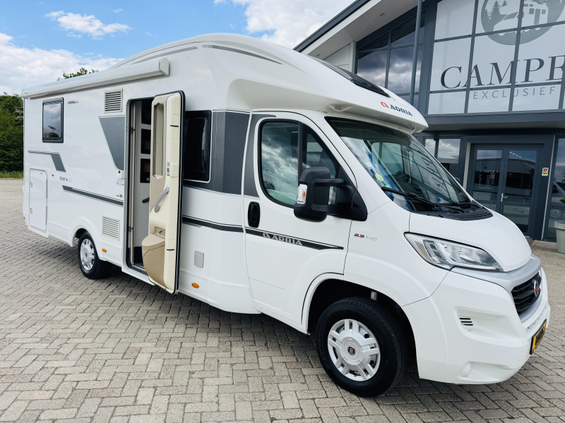 Adria Matrix Plus 670 DC Queensbed Hefbed Omvormer  foto: 5