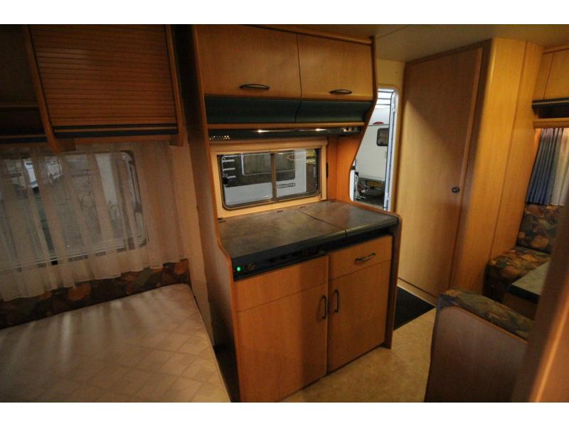 Hobby De Luxe 400 SF Voortent + voortentluifel  foto: 10