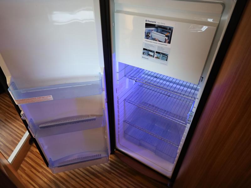 Adria Matrix M 670 SC queensbed + hefbed  foto: 7