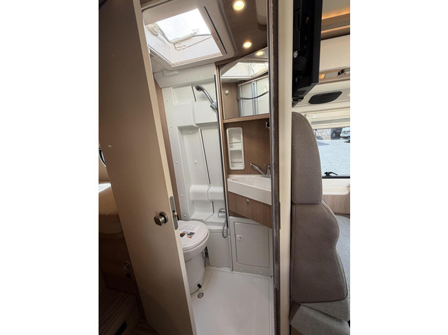 Malibu 640 LE Charming GT 9T-Automatic Single Beds Skyview Bike Swing photo: 21