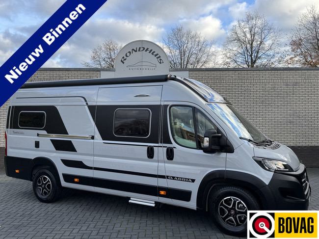 Adria Twin Supreme 640 SGX 160 pk AUTOMAAT 9-Traps Euro6 Fiat Ducato 8 Maxi **Lengtebedden in hoogte verstelbaar/4 zitplaatsen/Luifel/