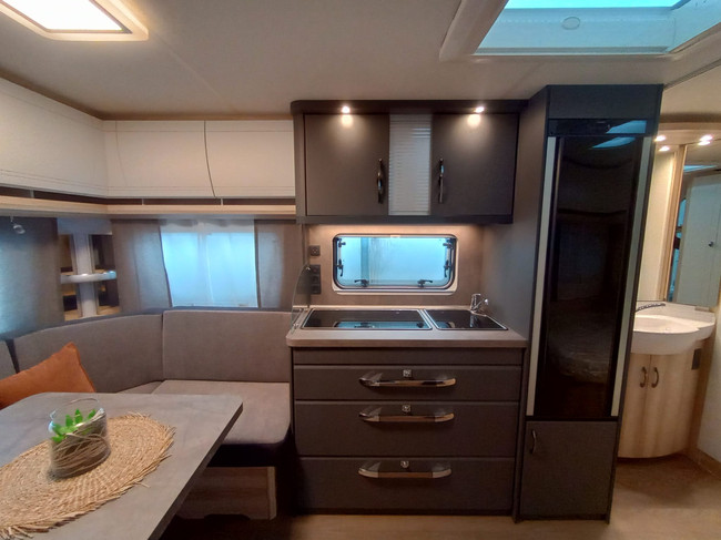 Hobby De Luxe 460 UFe Foto: 5