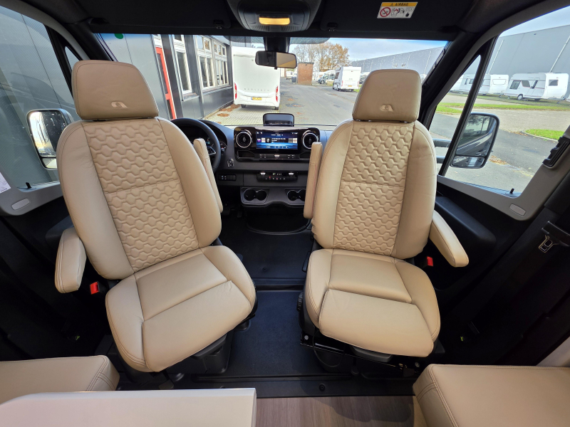 Adria Coral Supreme MB 670 DL  foto: 12