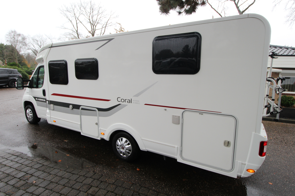 Adria Coral Axess S690 SC photo: 1