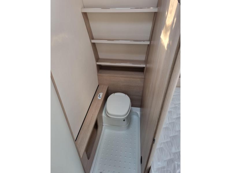 Bürstner Premio 460 TS  foto: 15